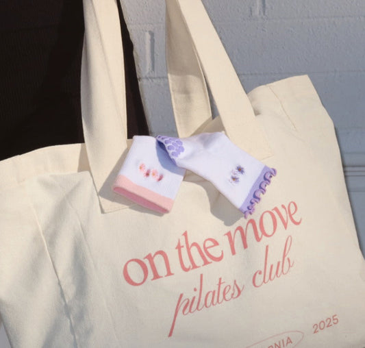 ON THE MOVE CLUB TOTE BAG